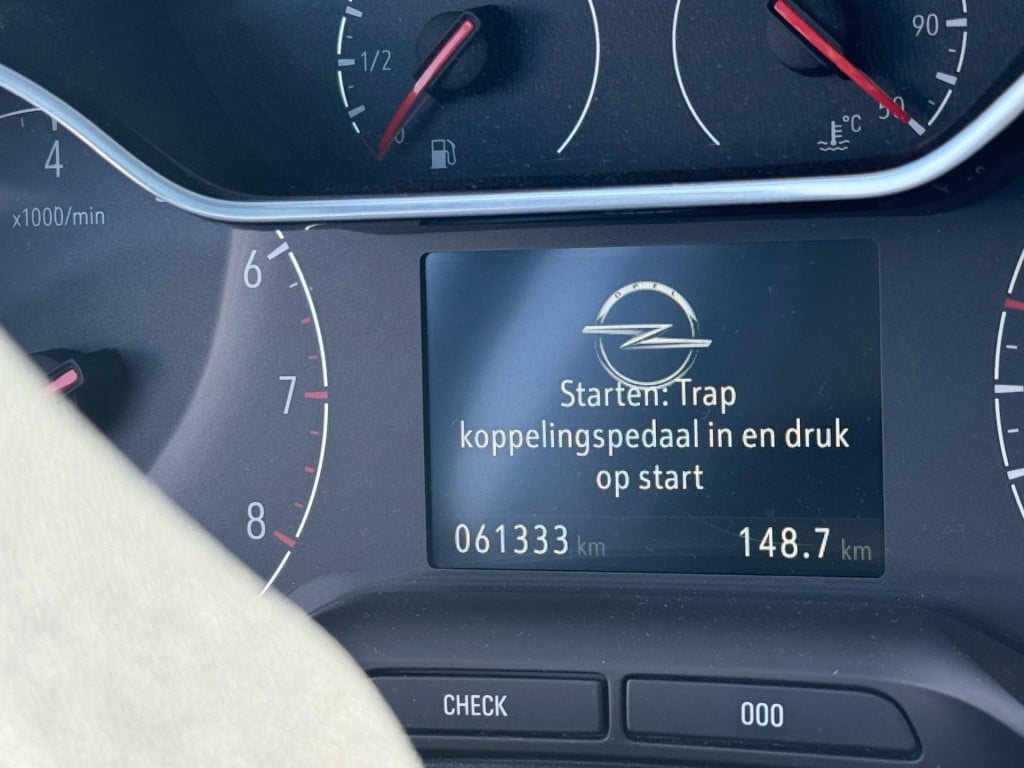 Opel Grandland X 1.2 turbo business executive