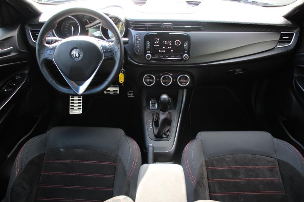 Alfa Romeo Giulietta 1.4 turbo multiair veloce tct - navi - cruise - uconne