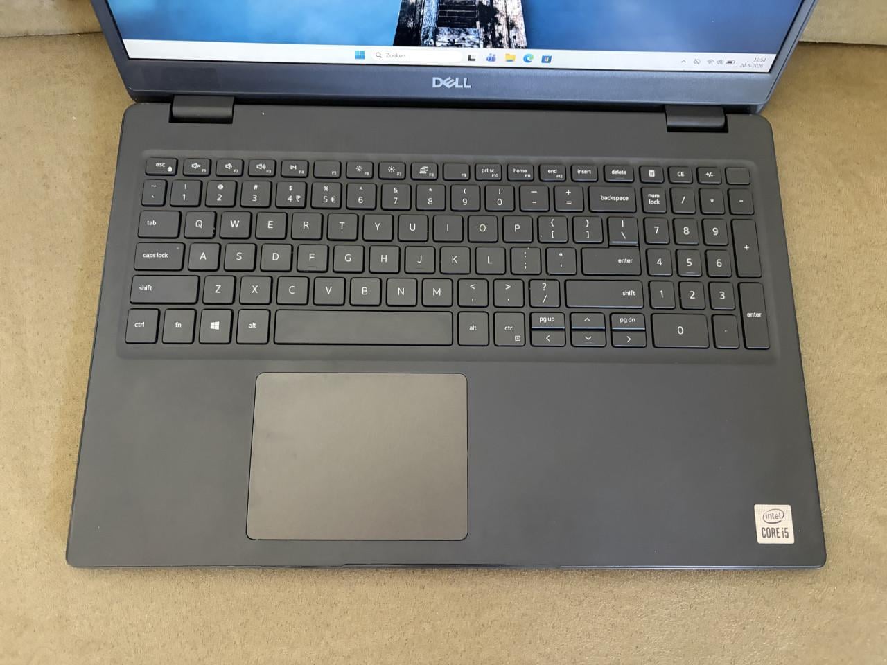 Dell Latitude | 15,6" | Intel i5 | 8GB | SSD + HDD | Windows 11