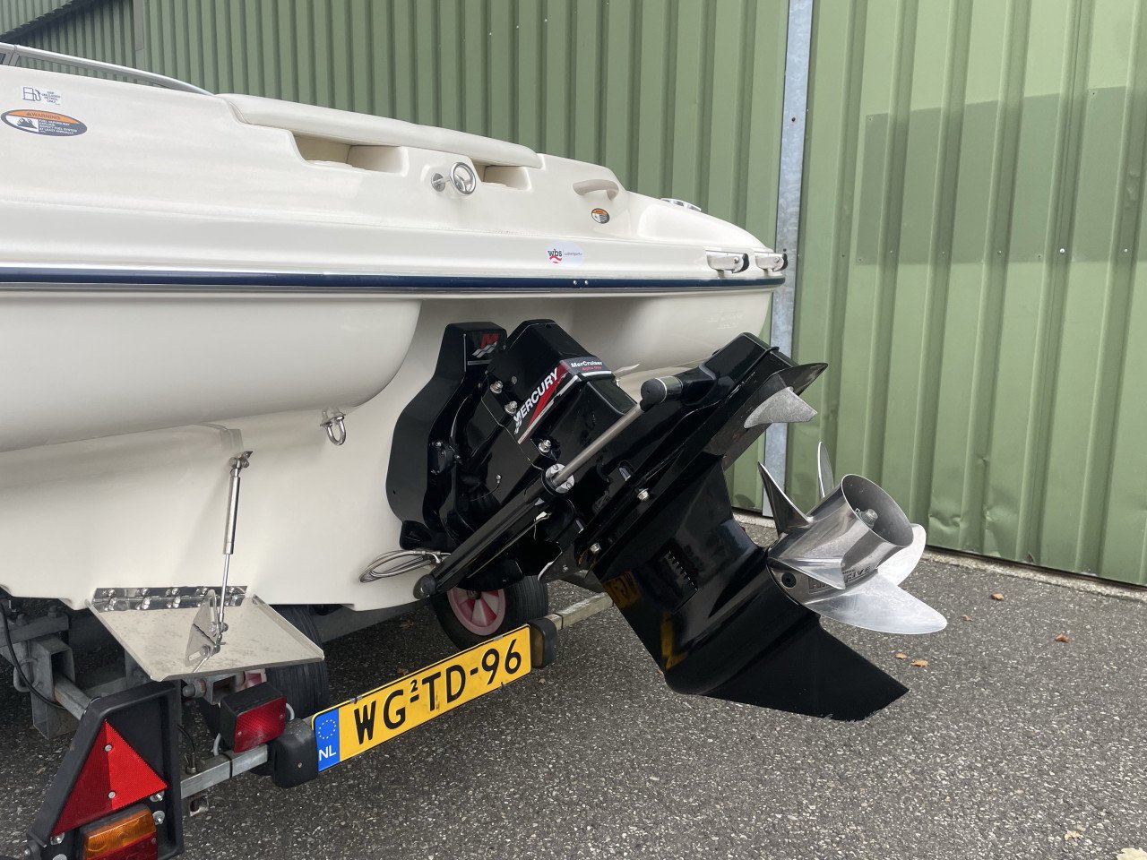 Mooie Bayliner Capri sport 185 speedboot 3.0 mercruiser