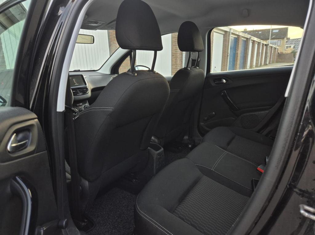 Peugeot 208 1.2 vti active