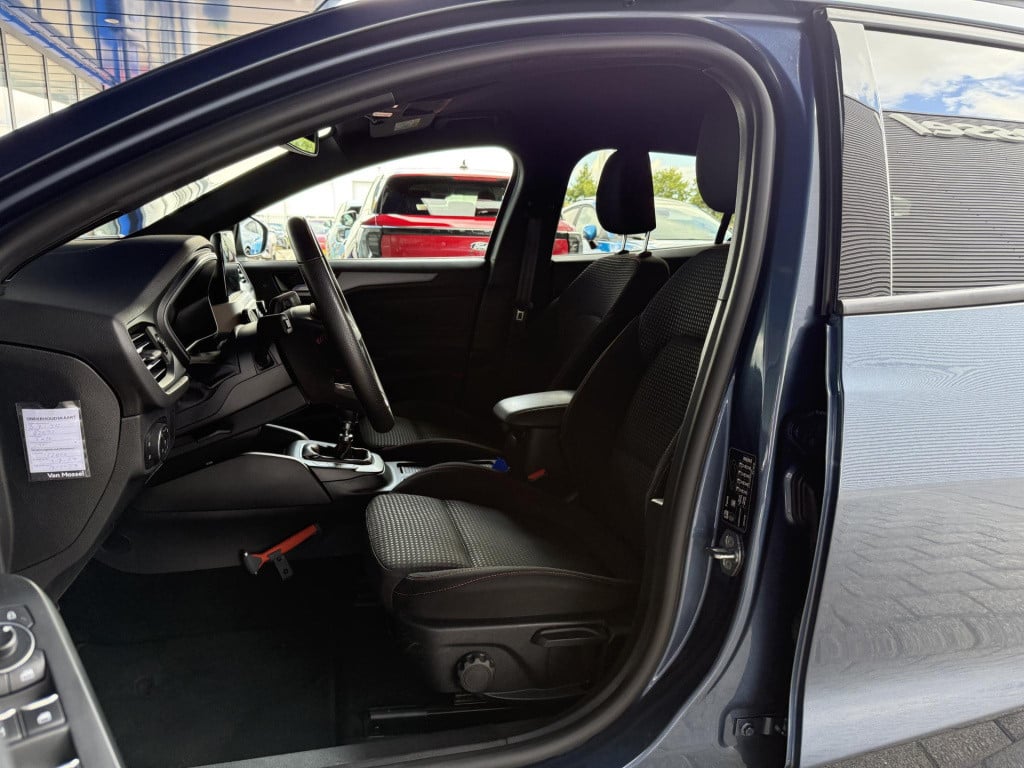 Ford Focus wagon 1.0 ecoboost hybrid st line style 17'' lmv | trekhaak | ke