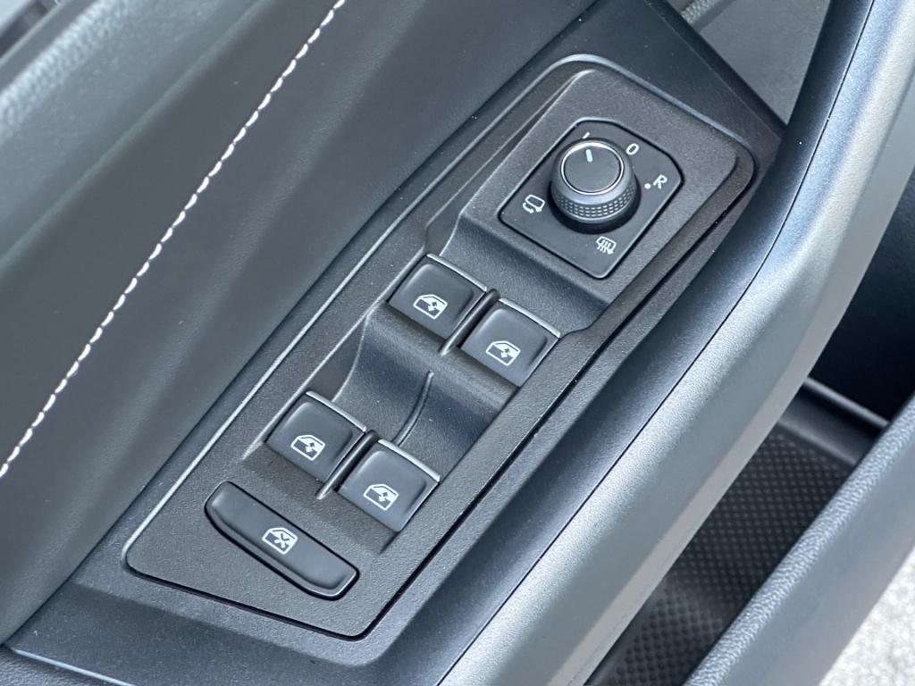 Volkswagen T-roc 1.5 tsi 150pk dsg style carplay | camera | keyless | elek.