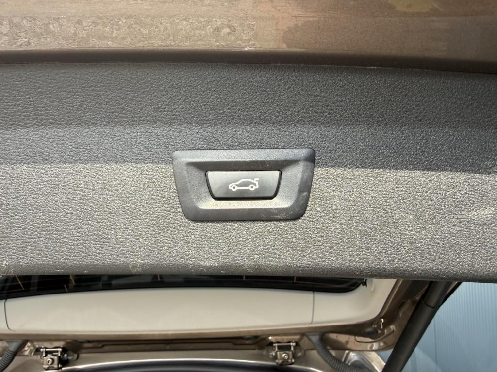 BMW X1 sdrive20i automaat high executive