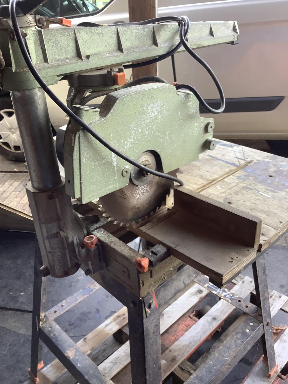 Dewalt DW320 Radiaalzaag cirkelzaag afkortzaag