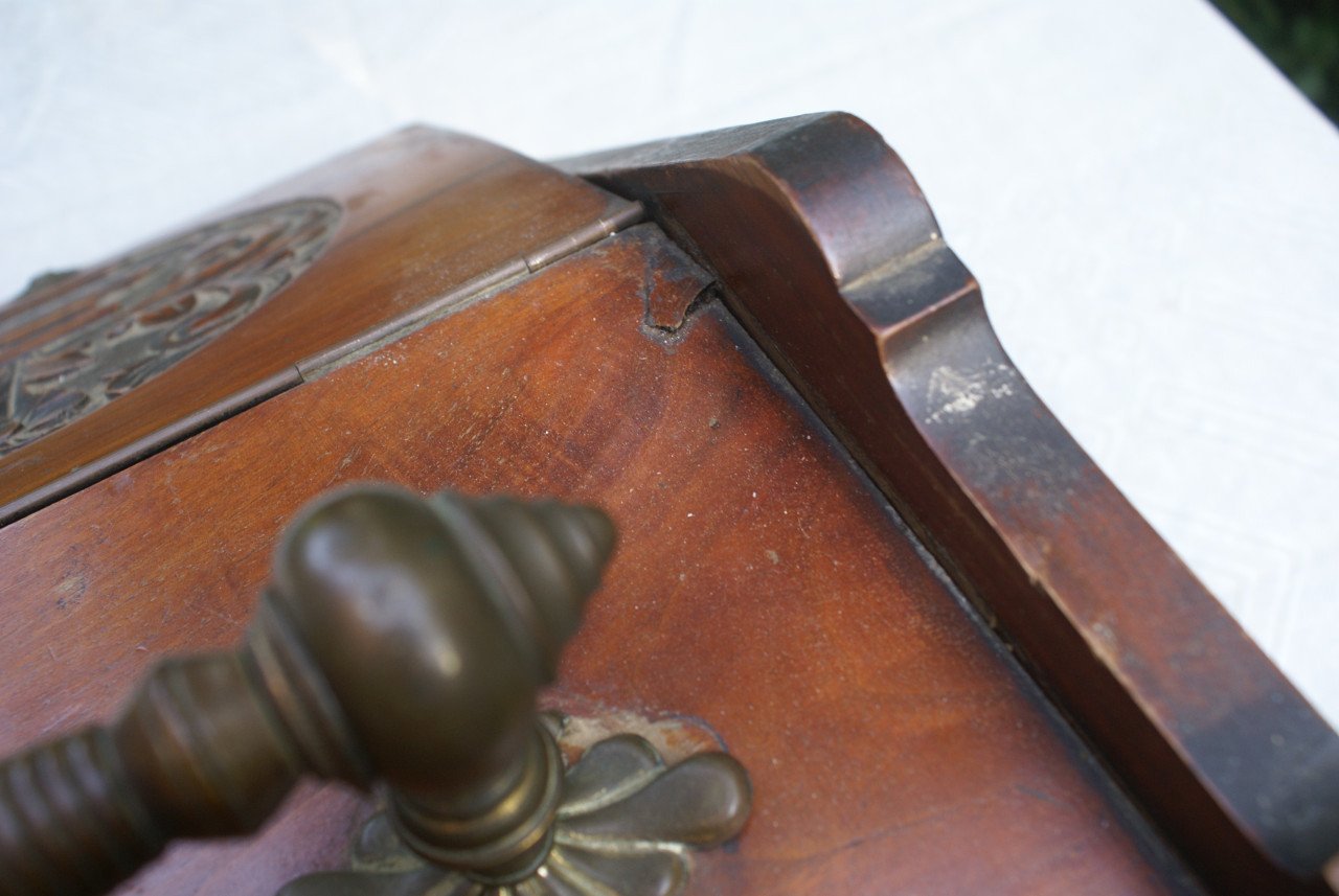 Houten kolenbak met schep