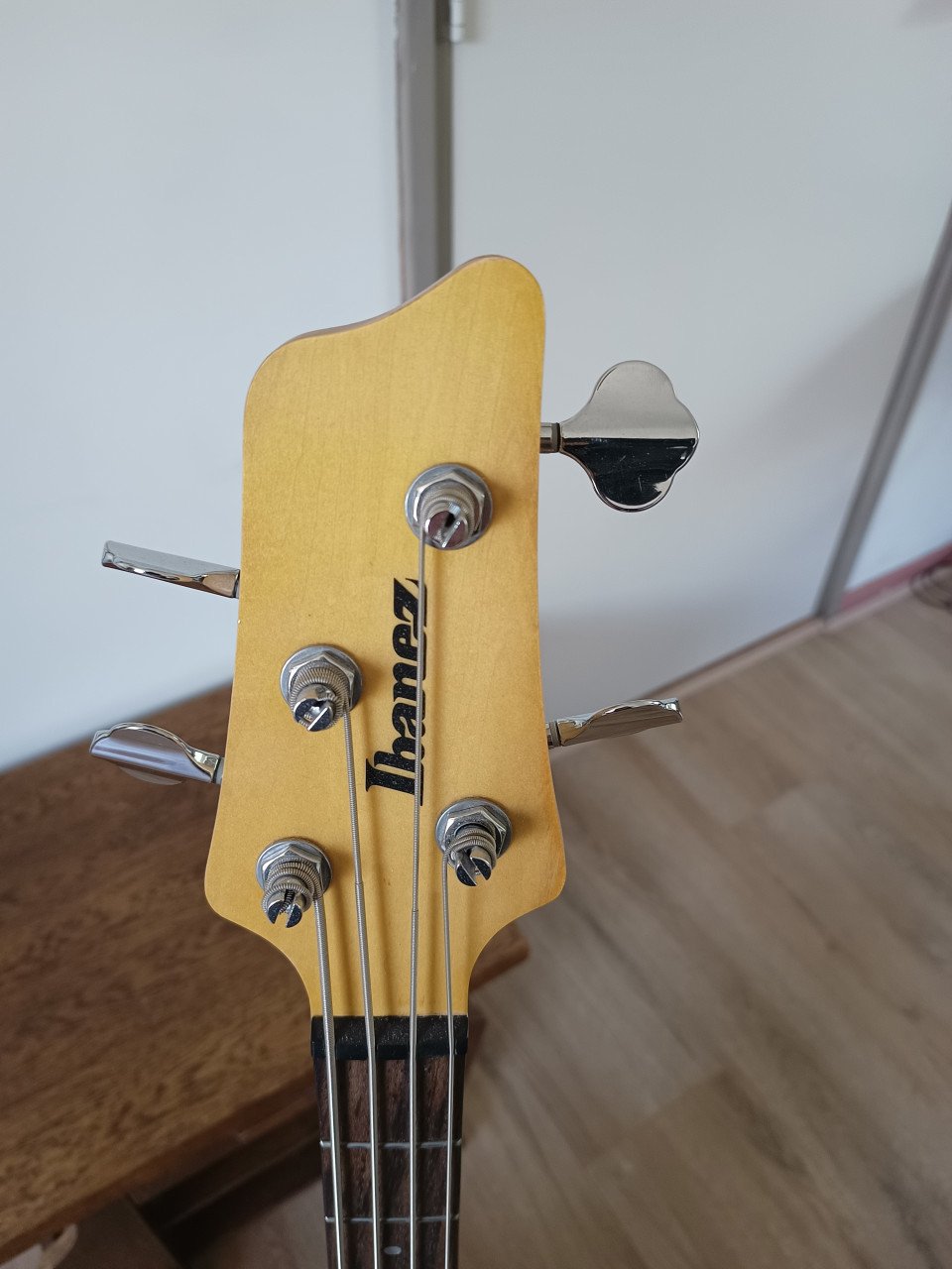 Basgitaar Ibanez ATK