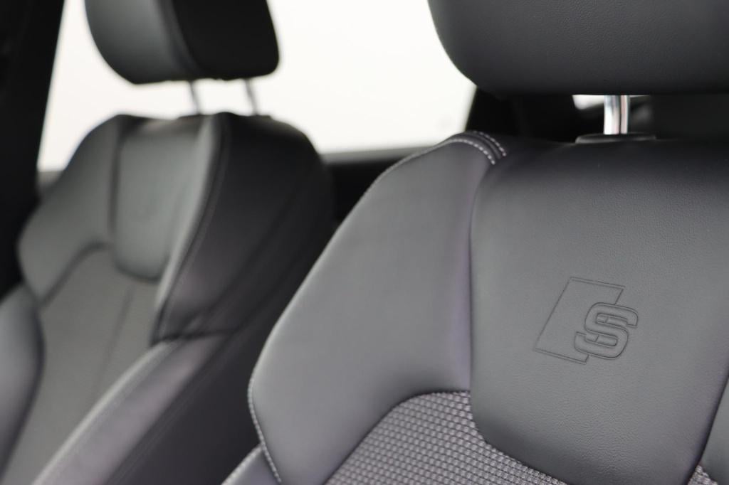 Audi Q5 50 tfsi e s edition 300pk s tronic | soh 97,4% |