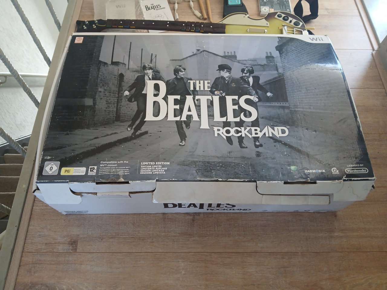The beatles rockband set nintendo wii