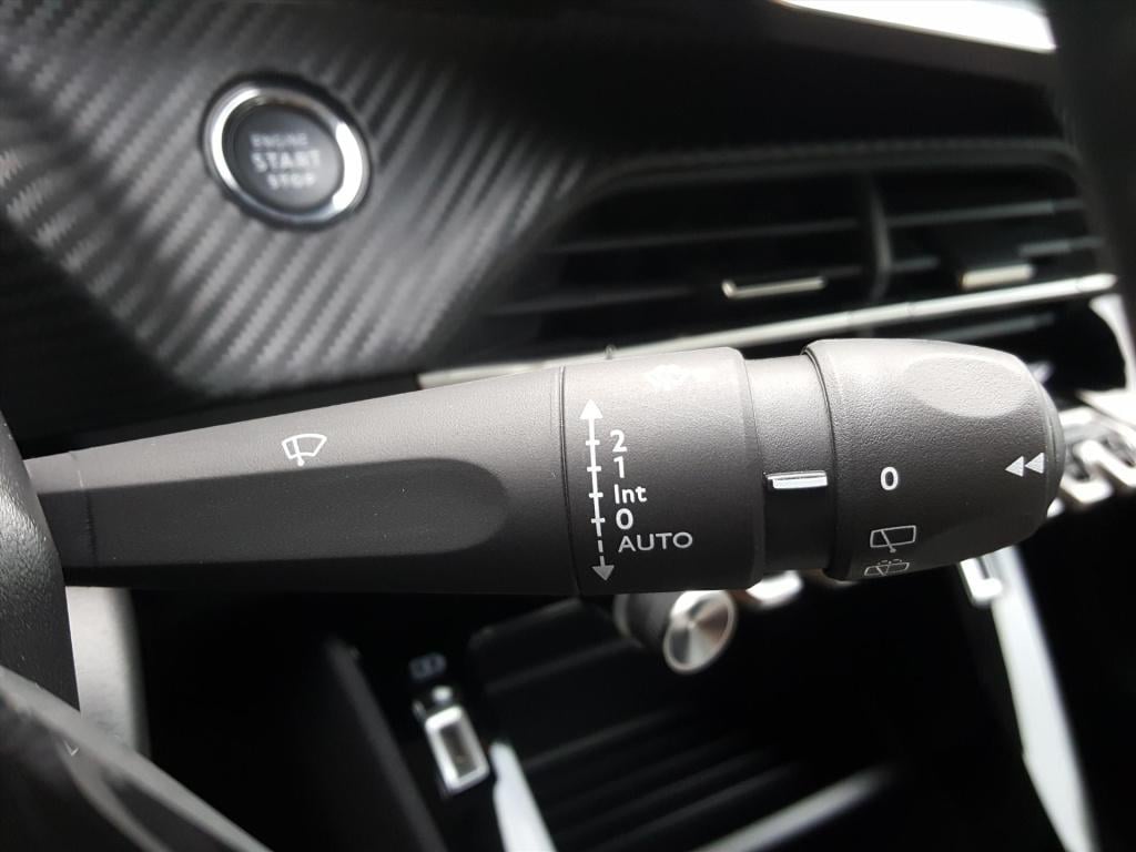 Peugeot E-2008 ev 50kwh 136pk 3-fase active apple carplay & android auto | 