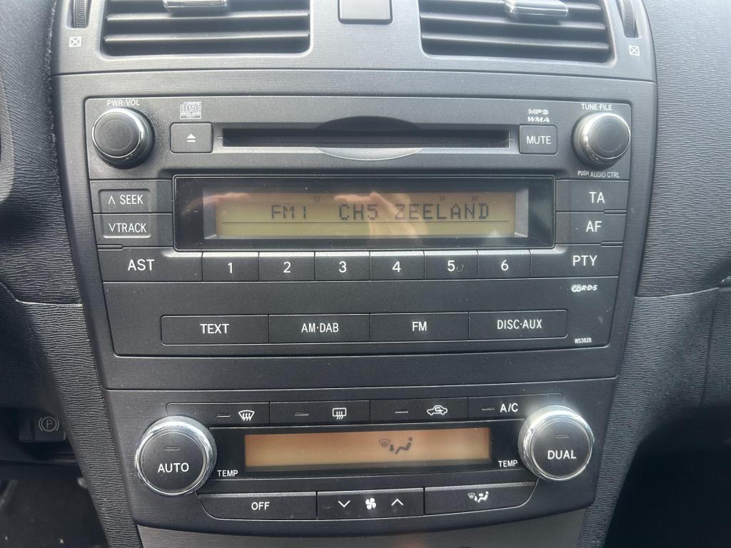 Toyota Avensis 1.8 vvti dynamic