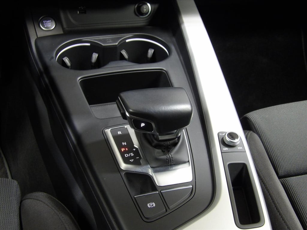 Audi A4 35 tfsi 150pk mhev s tronic s line