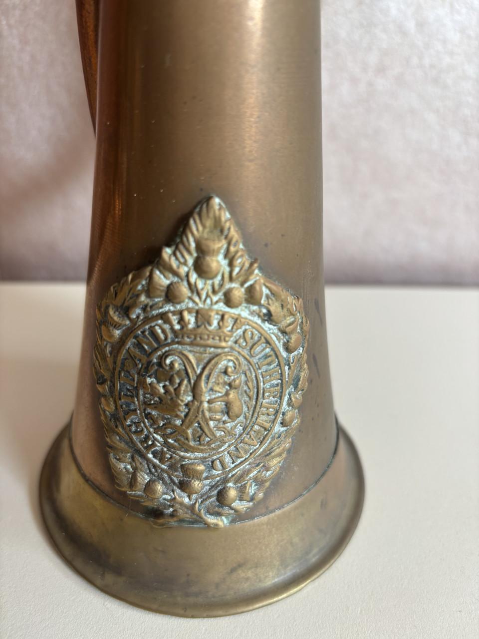 Antieke koperen militaire signaalhoorn
