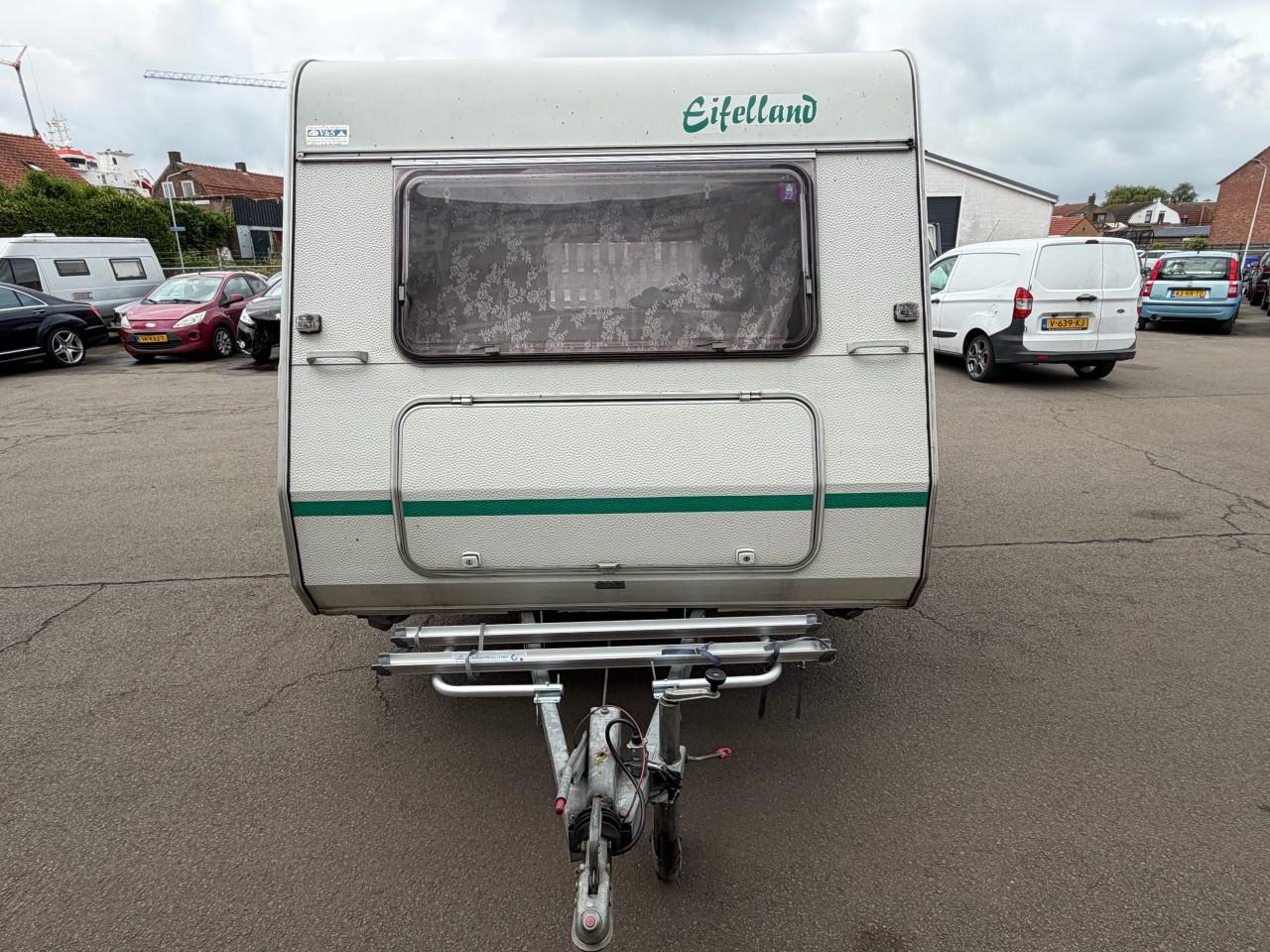 Caravan Eifelland 8004  (595 KG)