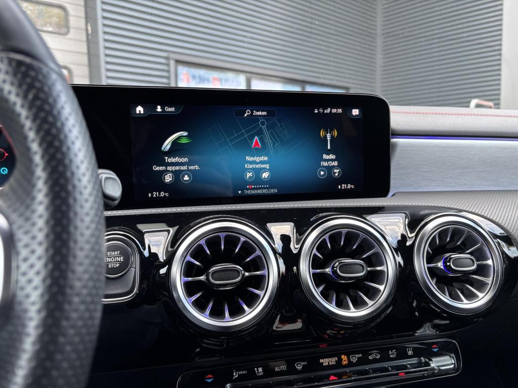 Mercedes-Benz Cla shooting brake 250 e business solution amg limited soh 96