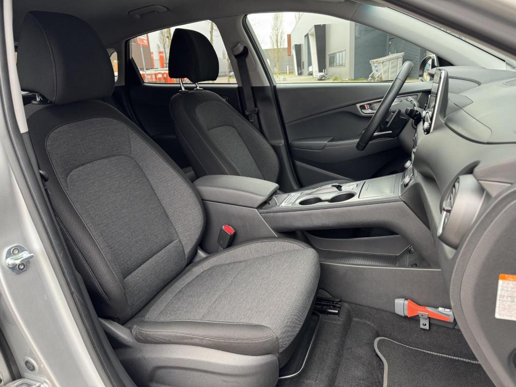 Hyundai Kona ev fashion 64 kwh soh 97%, 3-fase lader