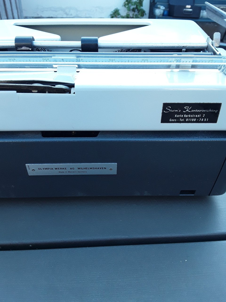 Te koop een Olympia typmachine