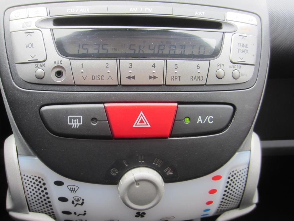 Peugeot 107 1.0i 12v sublime 5-drs airco nieuwe apk