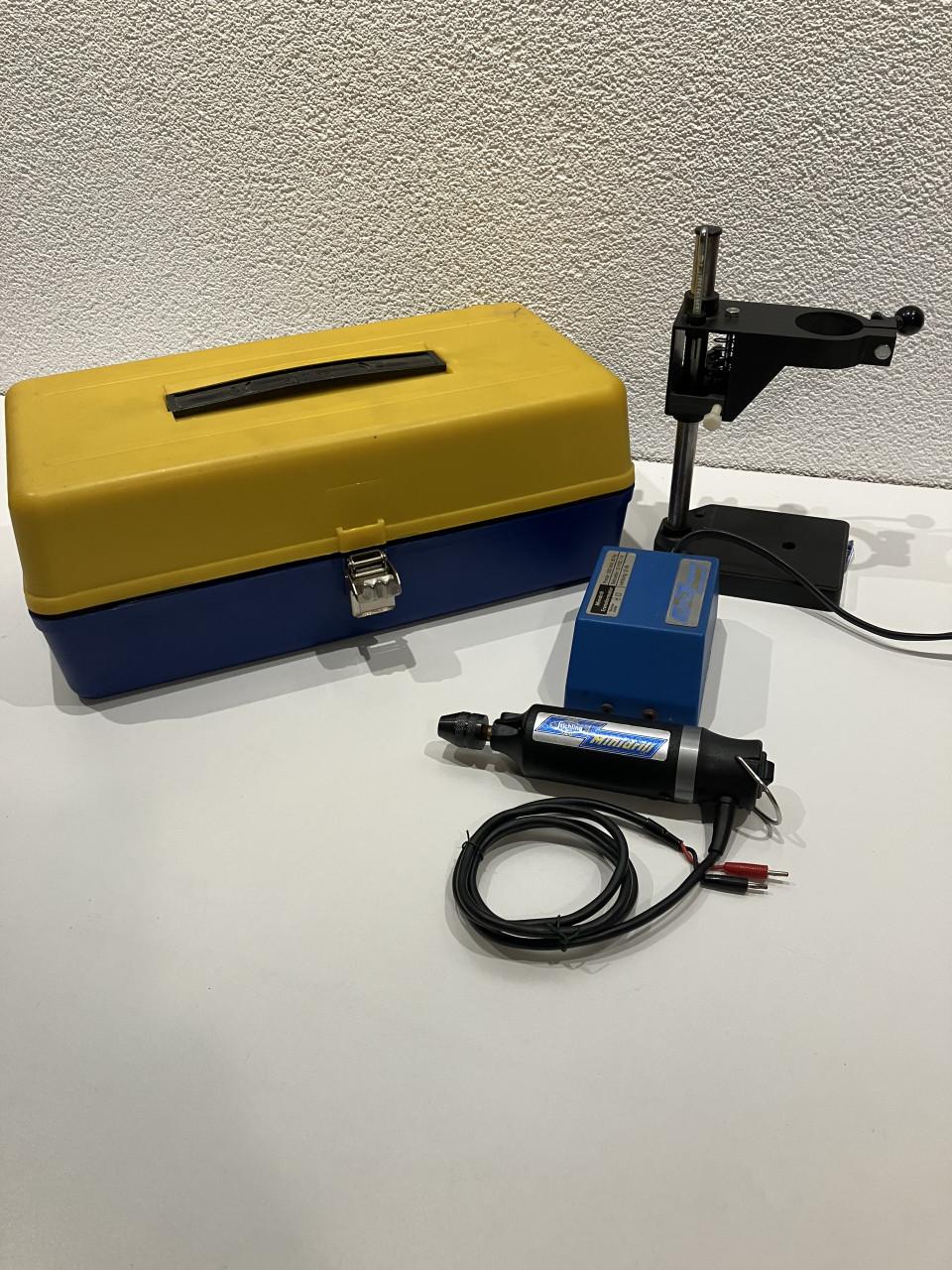 Te koop een handig Minidriil Boormachientje met transformator