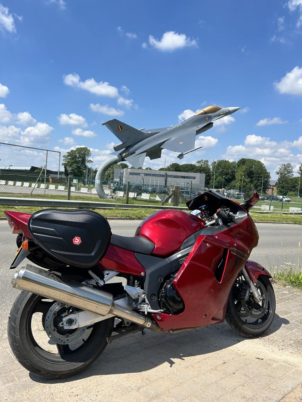 Honda Blackbird Carburateur versie met veel accessoires