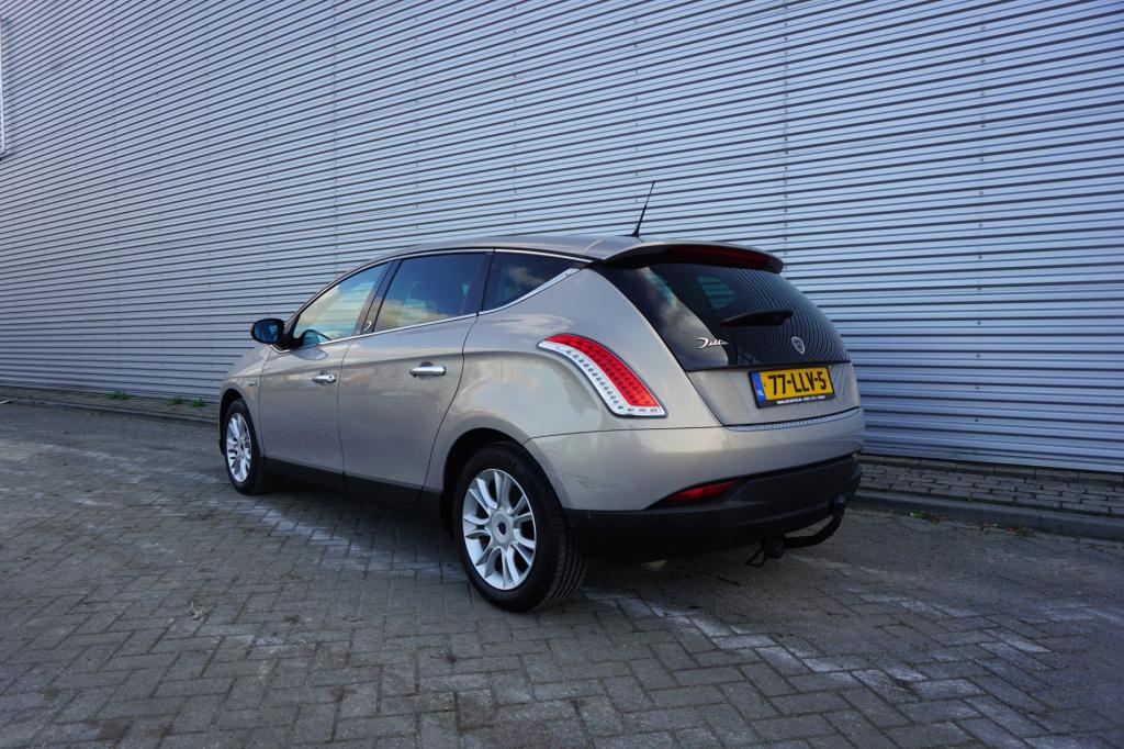 Lancia Delta 1.4-16v oro climate / navi / cruise / parkeers. / elektr. rame