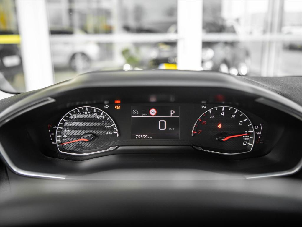 Peugeot 208 1.2 puretech 100pk eat8 allure