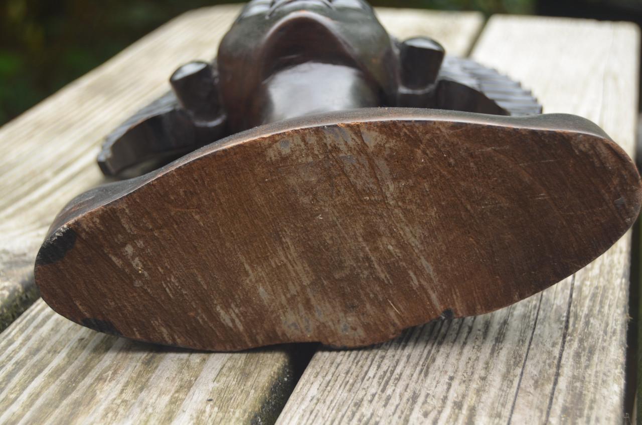 2 Balinese beelden 'hem en haar'.