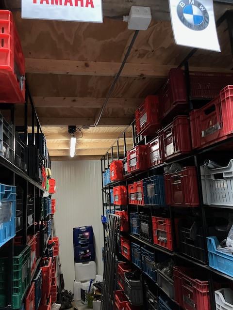 In verband met beëindiging webwinkel nog 6000 onderdelen te koop