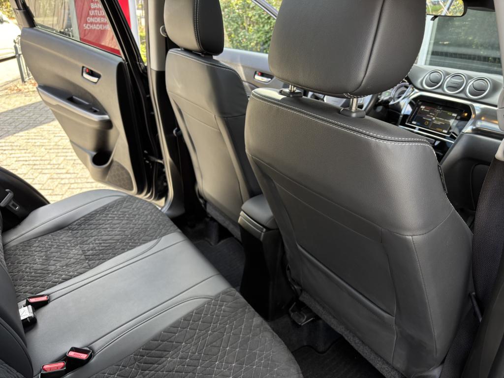 Suzuki Vitara automaat 1.5 hybrid style | trekhaak afneembaar | pano/schuif
