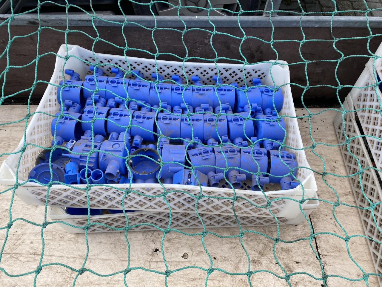 Electriciteitsdozen 6 kratten vol