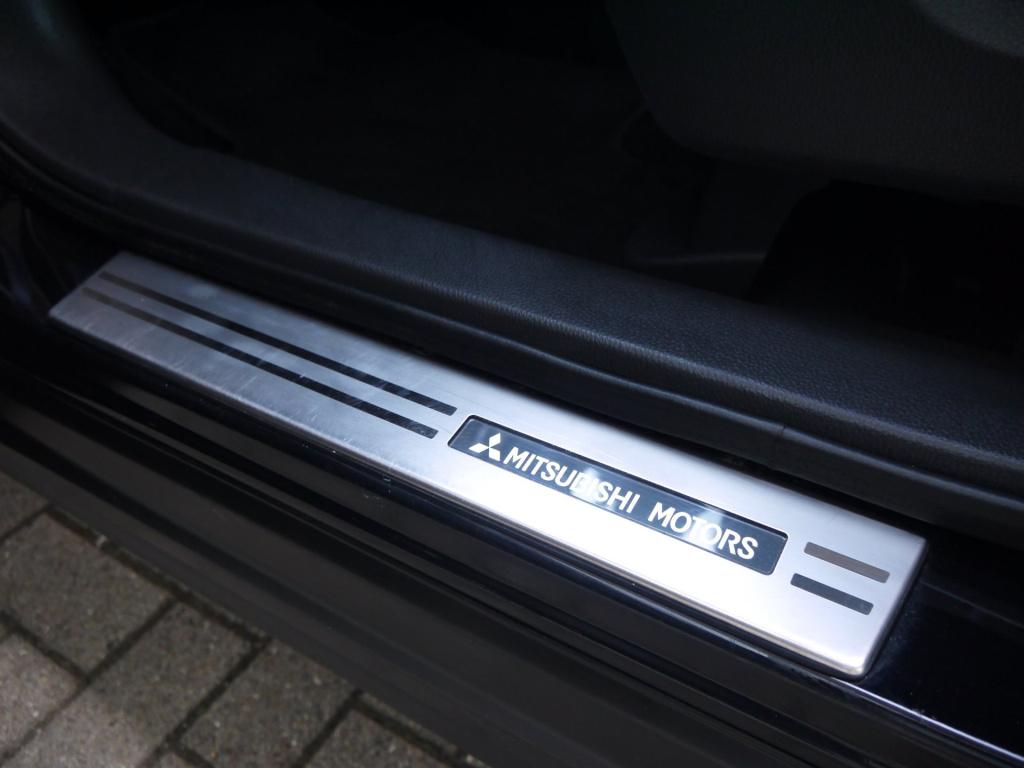 Mitsubishi Eclipse Cross 2.4 phev first edition|rijklaar