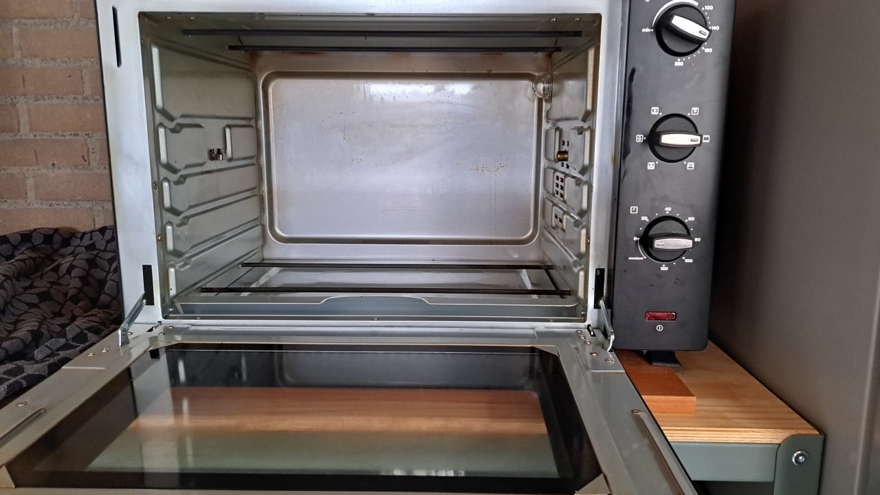 Oven