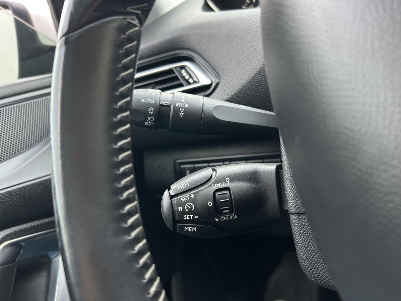 Peugeot 308 1.6 THP Allure 157 PK/PANO/CRUISE CONTR/KEY-LESS