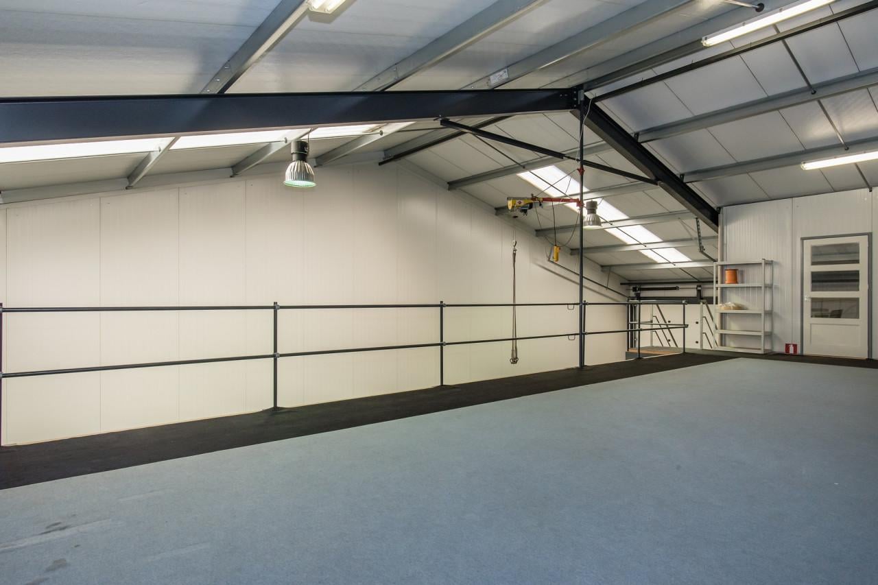 TE HUUR: Ruime loods - 200m2 - Bedrijventerrein Cruijckelcreke