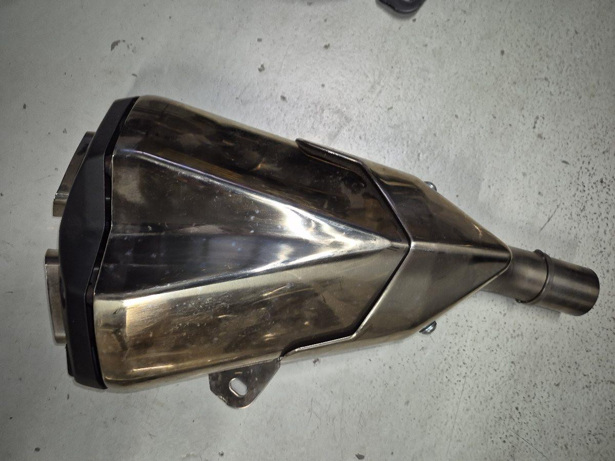 10.000 Nieuwe en gebruikte motor onderdelen