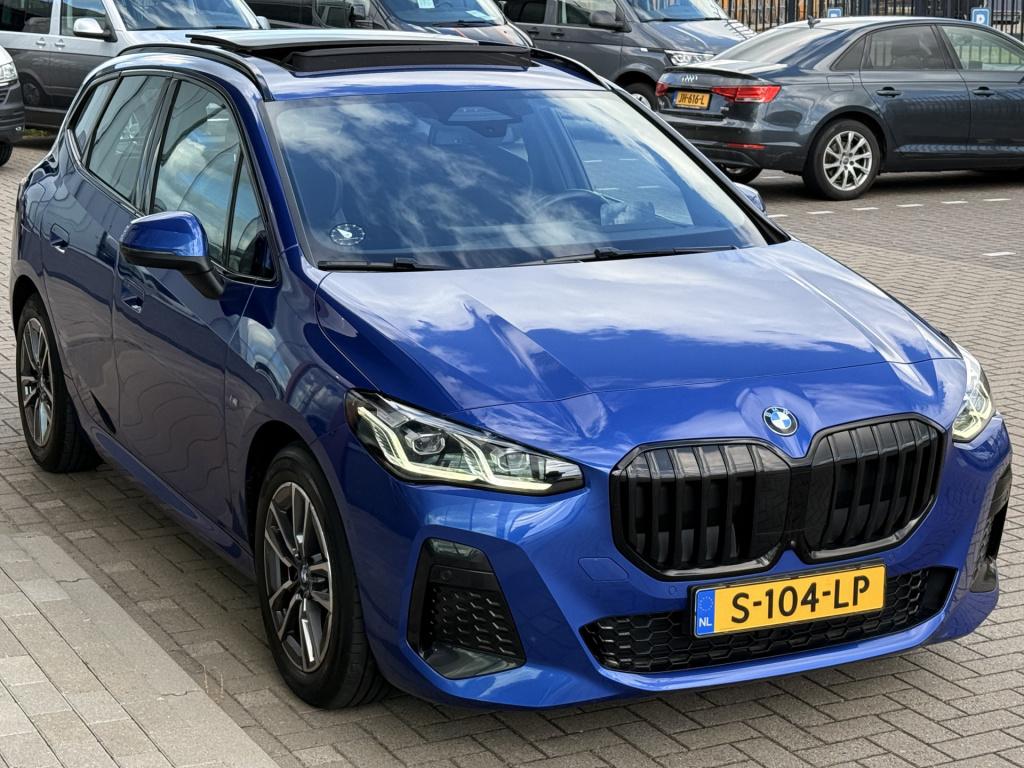 BMW 2-serie active tourer 220i m-sport | pano | cruise | lane assist | hud 