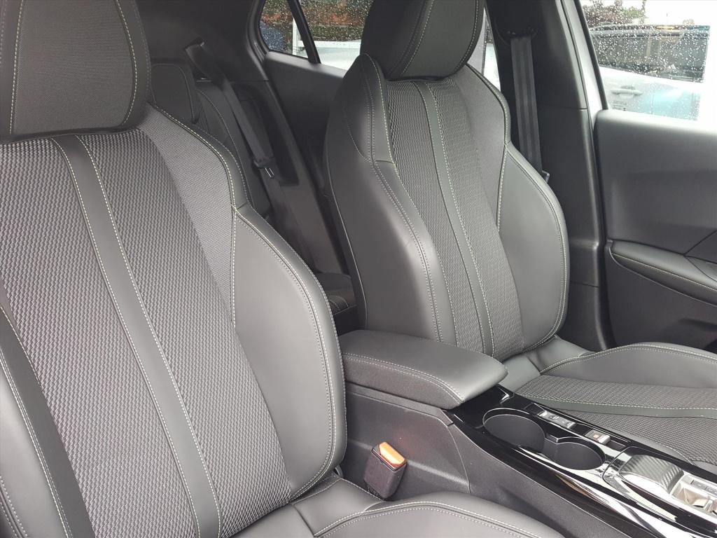 Peugeot E-2008 ev 54kwh 156pk gt |navi|bt|camera 360°|cruise&climate contro