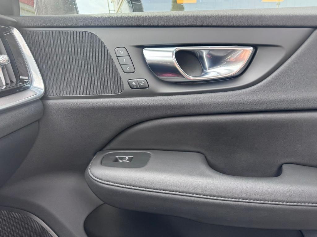Volvo V60 2.0 t6 recharge awd inscription expression