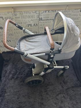 Grijze Joolz kinderwagen