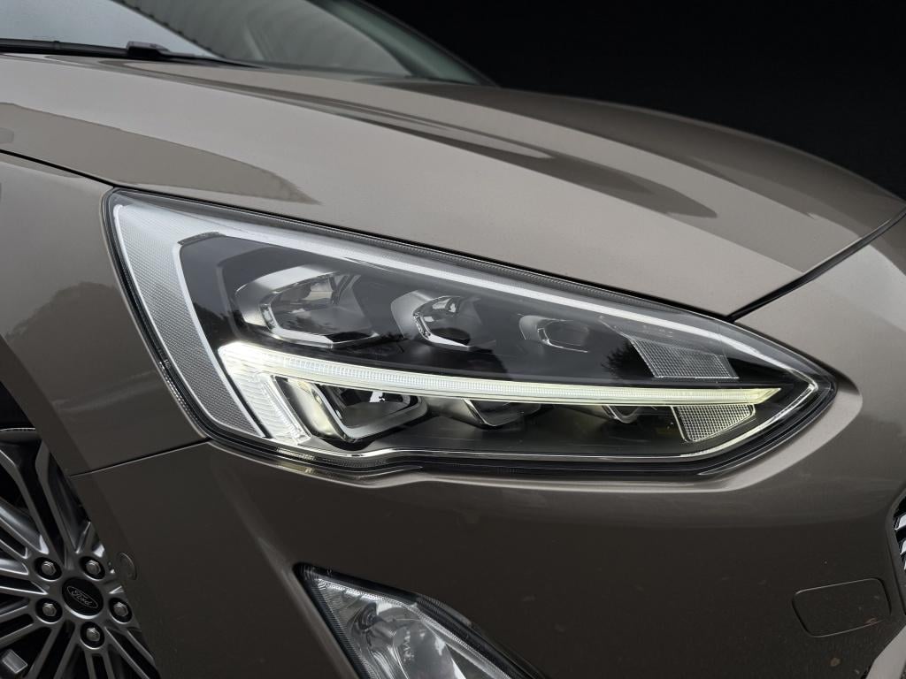 Ford Focus wagon 1.0 ecoboost titanium business - veel opties! -