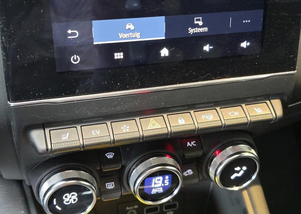 Renault Captur 1.6 e-tech plug-in hybrid 160 iconic