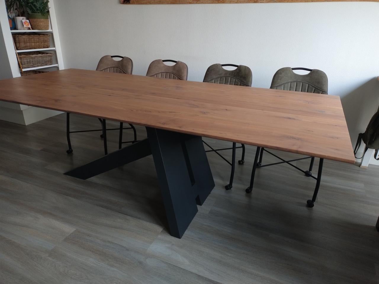 Prachtige, grote eetkamertafel 220 x 100 cm
