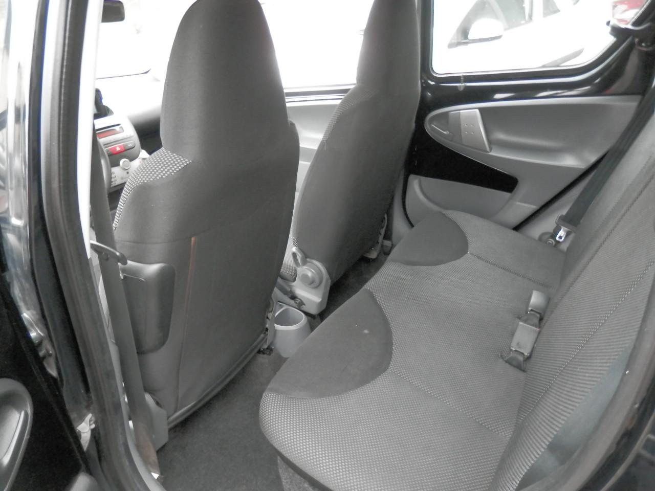 Auto Garant Biedt Aan: Toyota Aygo Comfort Navigator