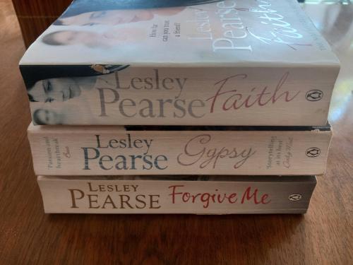 Boeken van Lesley Pearce