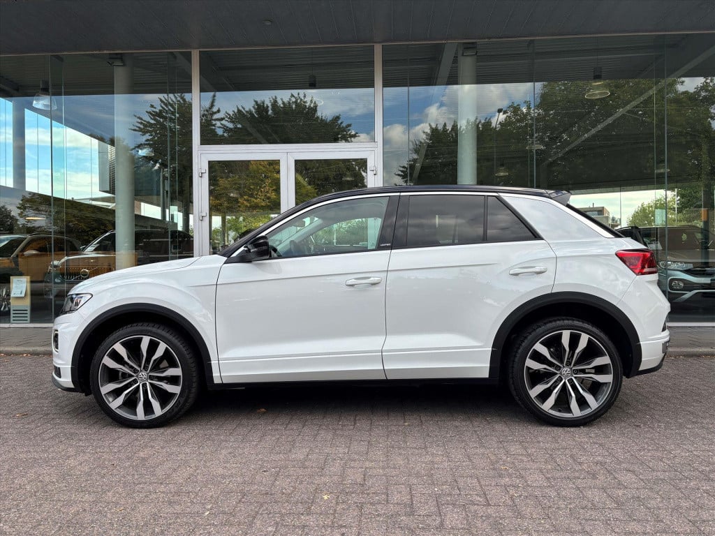 Volkswagen T-roc 1.5 tsi 150pk 7-dsg t-roc sport|trekhaak|carplay|navi|rijk