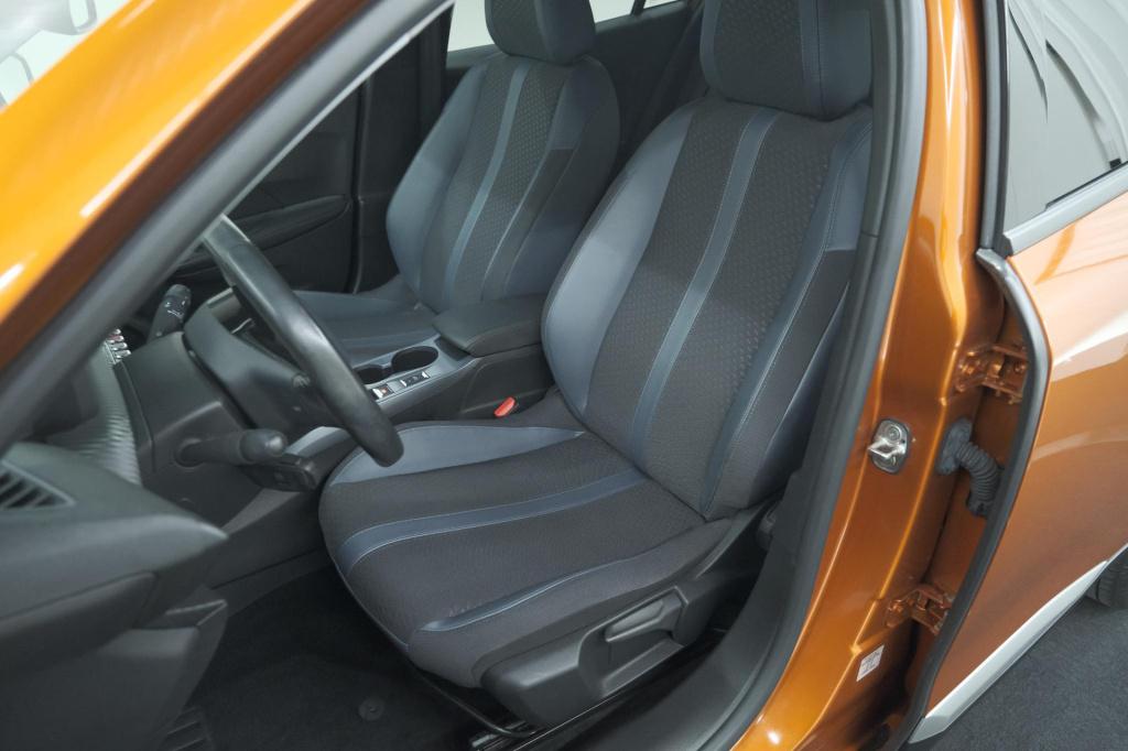 Peugeot 2008 puretech 130 allure pack | trekhaak | adaptieve cruise control