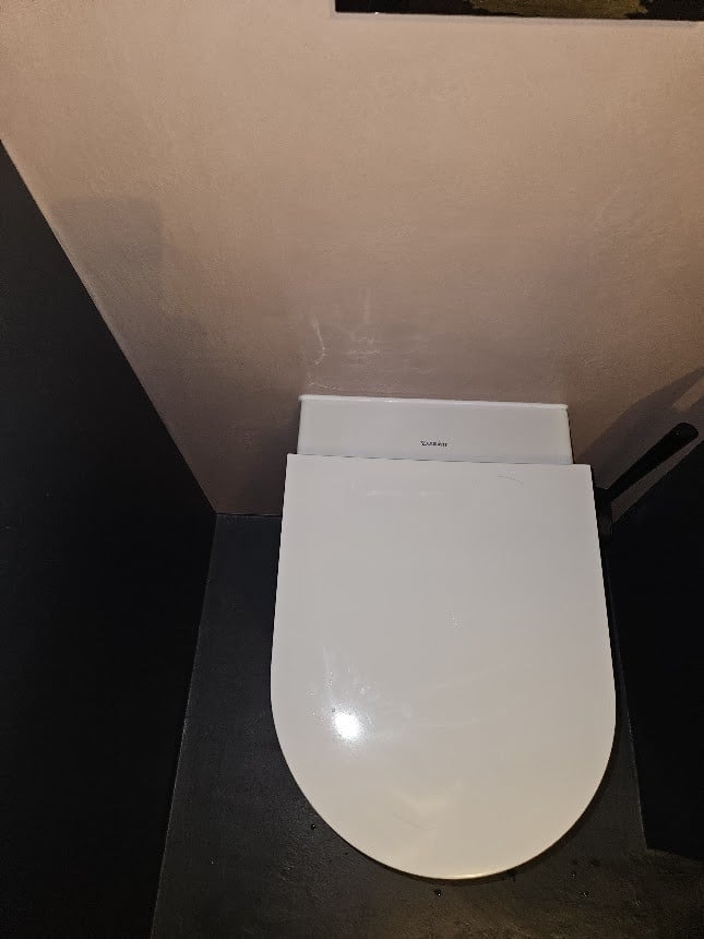 TE KOOP !!!   z.g.a.n. toiletpot inclusief zitting en montageset