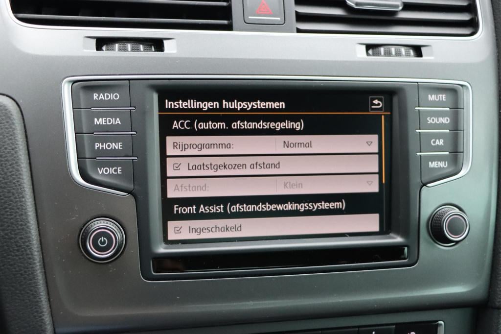 Volkswagen Golf 1.2 tsi connected series 110pk
