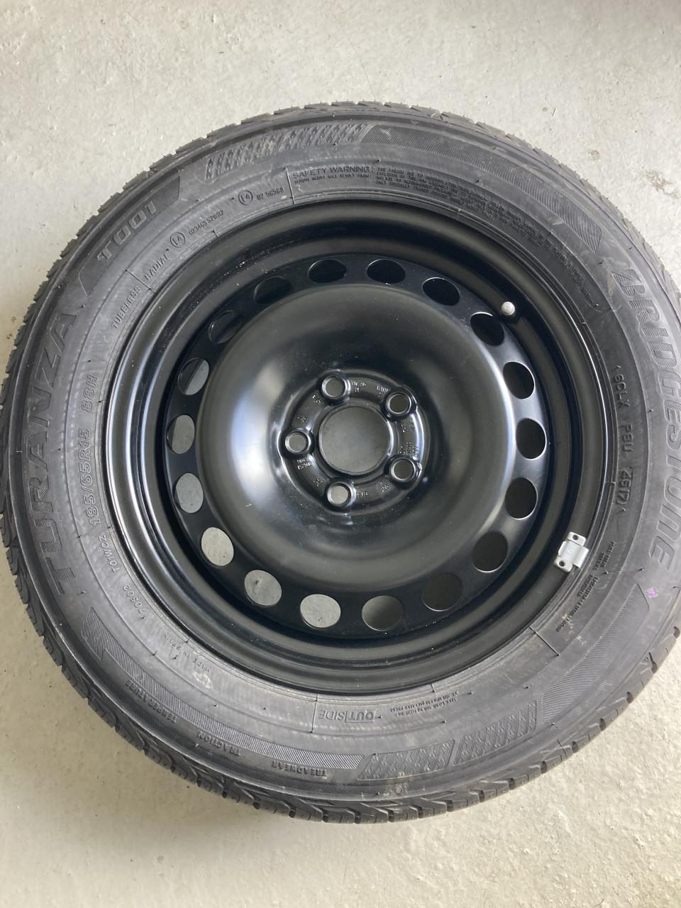 Hagel Nieuwe Stalen Velg en Band!