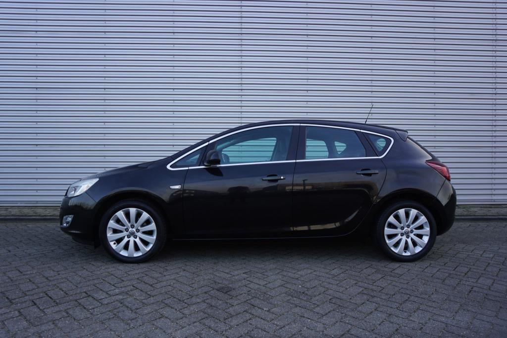 Opel Astra 1.4 turbo cosmo airco / cruise / parkeers. / elektr. ramen / tre